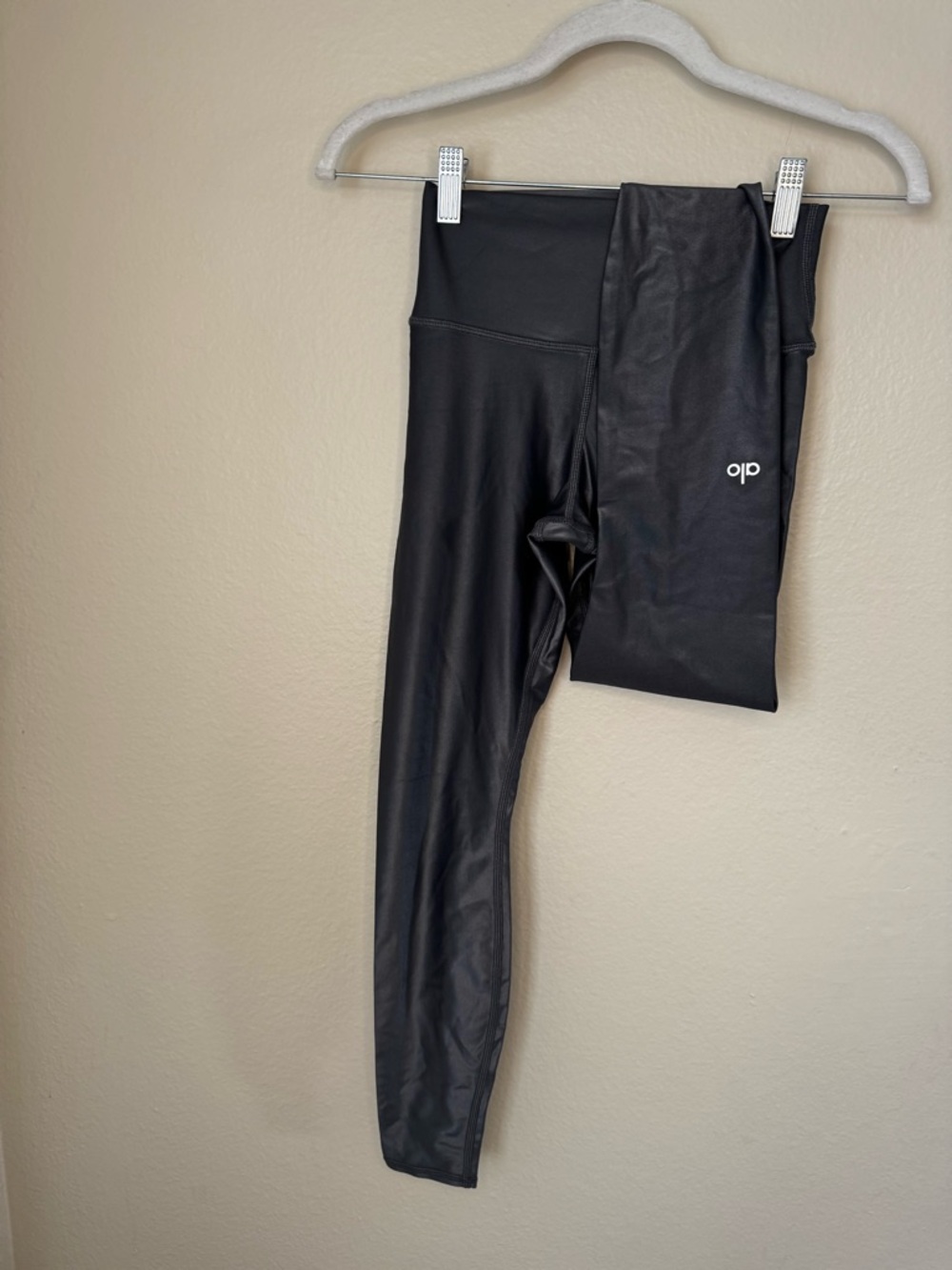 ALO Yoga Metallic Black High-Waist Gloss Leggings